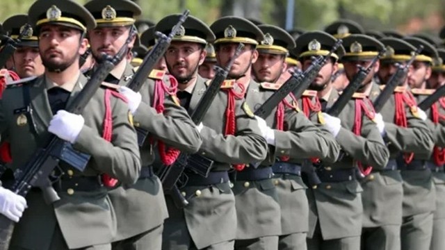 চুড়ান্ত রেডলাইন ঘোষনা করল ইরানের বিপ্লবী গার্ড