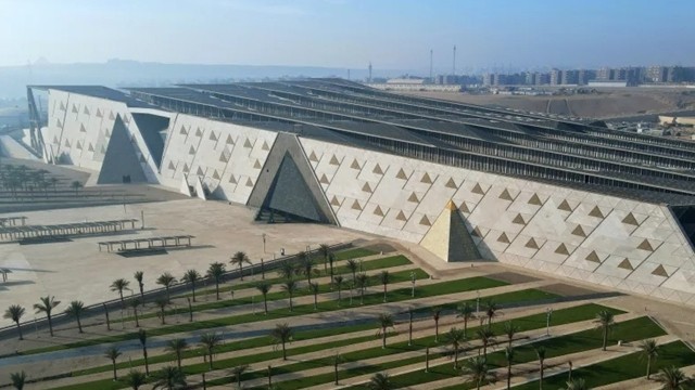 ১০০ কোটি ডলার ব্যয়, ২২ বছর অপেক্ষা: খুলল সর্ববৃহৎ ‘গ্র্যান্ড ইজিপশিয়ান মিউজিয়াম’