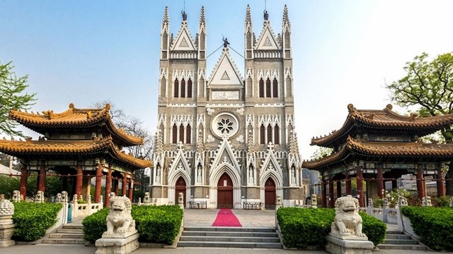 চীনে আন্ডারগ্রাউন্ড গির্জায় পুলিশের অভিযান, বেশ কয়েকজন পাদ্রি আটক