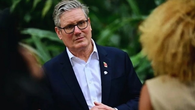 যুক্তরাজ্যের রাজনীতিতে অস্থিরতা, অপসারণের আশঙ্কায় স্টারমার