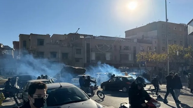 বিক্ষোভে উত্তাল ইরান, নিহত ৬