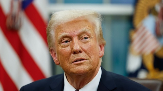 এবার গ্রিনল্যান্ড দখলের ইঙ্গিত যুক্তরাষ্ট্রের