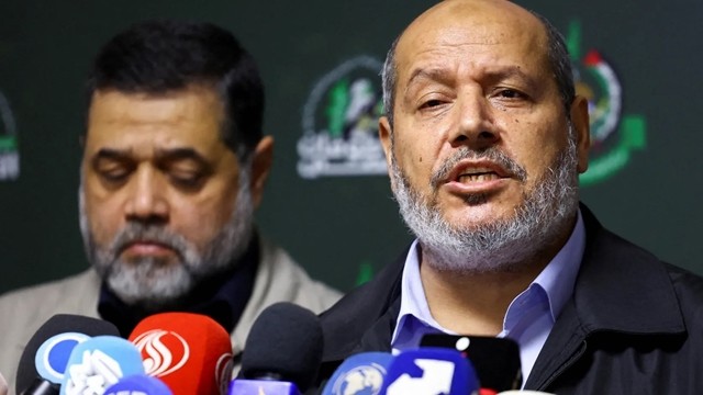 অস্ত্র ছাড়তে রাজি হামাস, তবে দিলো শর্ত