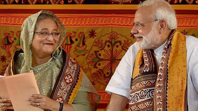 হাসিনাকে নিয়ে খেলা খেলছে ভারত