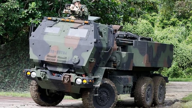 চীনের ক্ষোভ উপেক্ষা করে তাইওয়ানকে ১১.১ বিলিয়ন ডলারের অস্ত্র অনুমোদন যুক্তরাষ্ট্রের