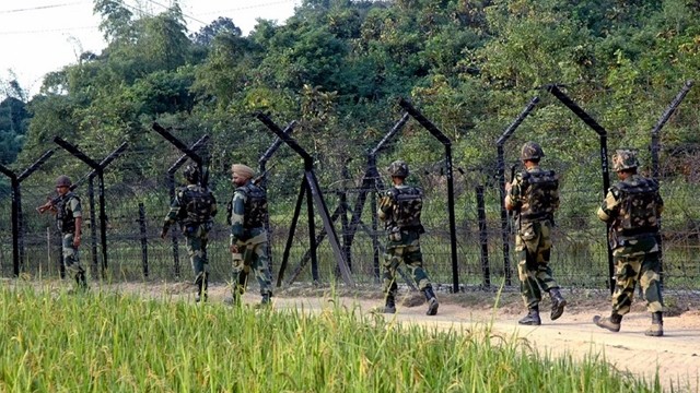 ত্রিপুরায় ভারতীয় সেনা মোতায়ন, বাংলাদেশ–ভারত সম্পর্কে বাড়ছে নিরাপত্তা উদ্বেগ