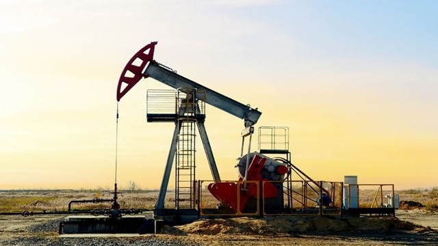 ভেনেজুয়েলার তেল বিক্রির আয় দিয়ে শুধু মার্কিন পণ্য কেনার শর্ত যুক্তরাষ্ট্রের