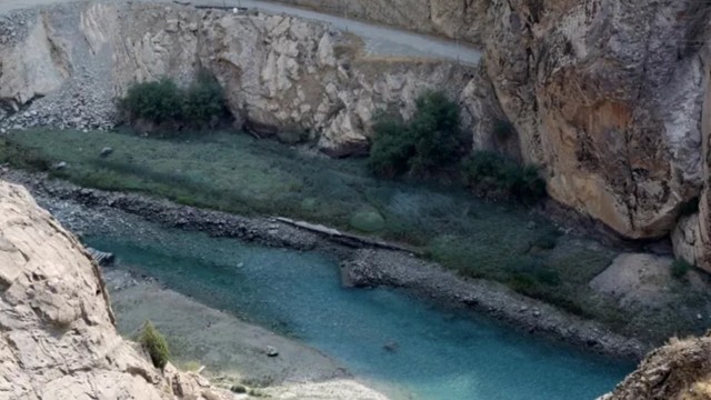 তেহরানে ভয়াবহ পানি সংকট: দুই সপ্তাহেই শুকিয়ে যেতে পারে প্রধান বাঁধ