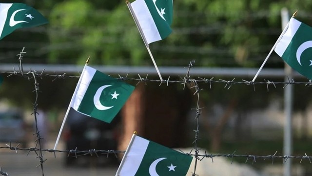 দক্ষিণ এশিয়ায় যুদ্ধের শঙ্কা, ২০২৬ সালে মুখোমুখি সংঘাতে যেতে পারে ভারত-পাকিস্তান