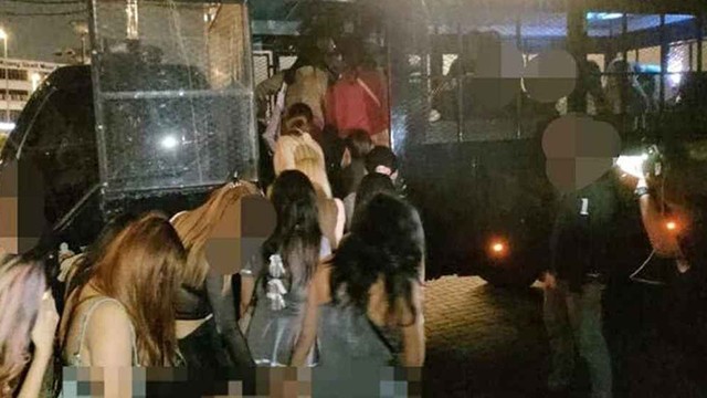 মালয়েশিয়ায় জুয়া ও পতিতাবৃত্তির অভিযোগে ৩৭৭ বাংলাদেশি আটক