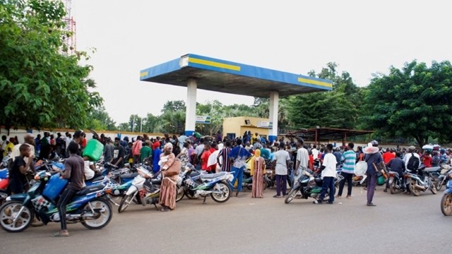 মালিতে জিহাদি হামলা ও জ্বালানি সংকট: বামাকোতে অচল জীবন