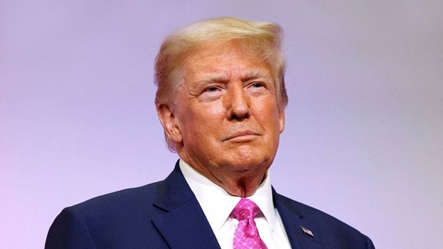 ট্রাম্পের ক্ষমতা চ্যালেঞ্জের মুখে: নির্বাচনী পরাজয় ও আদালতের প্রশ্নে চাপ বাড়ছে