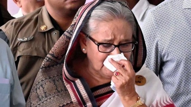 মিথ্যার পর্দা টেনে সত্য লুকাতে শাক দিয়ে মাছ ঢাকার চেষ্টা করছে হাসিনা