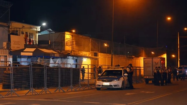 ইকুয়েডরের কারাগারে ভয়াবহ দাঙ্গা: শ্বাসরোধ ও ফাঁসিতে ৩১ বন্দির মৃত্যু