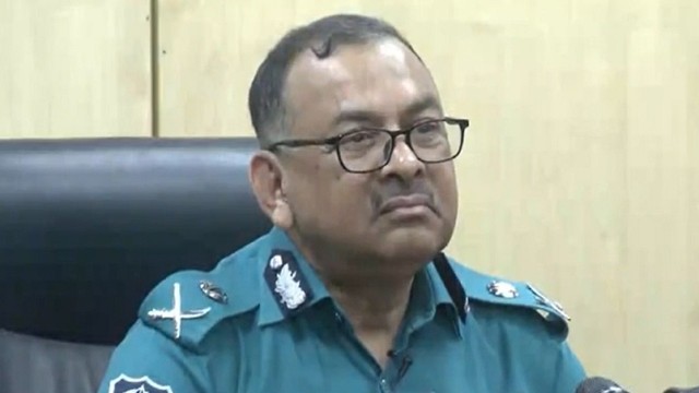 রাজধানীতে তিন দিনে ৯ বাসে আগুন, গ্রেফতার ৫৫২