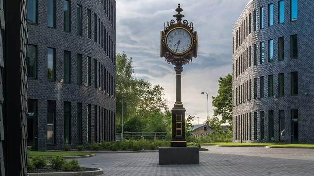 রবিবার থেকে এক ঘণ্টা পেছাচ্ছে ইউরোপের ঘড়ির কাঁটা