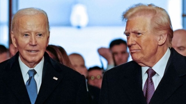 অটোপেন দিয়ে বাইডেনের স্বাক্ষর করা নির্বাহী আদেশগুলো বাতিলের ঘোষণা ট্রাম্পের