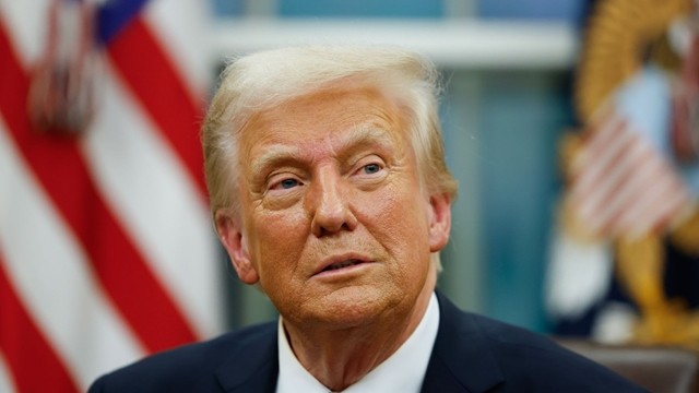 মাদকের সঙ্গে সংশ্লিষ্ট ভূখণ্ডে যেকোনো সময় অভিযান চালানোর হুমকি ট্রাম্পের