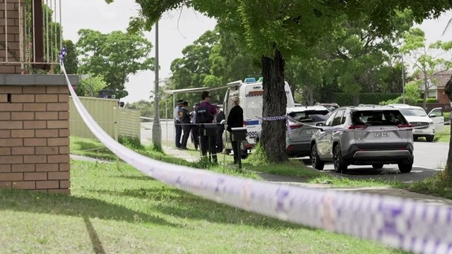 সিডনি হামলার পর মুসলিম কবরস্থানে শূকরের মাথা