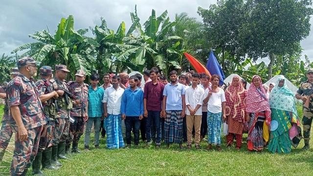 মেহেরপুর সীমান্তে ৩৯ নারী-পুরুষকে হস্তান্তর বিএসএফের