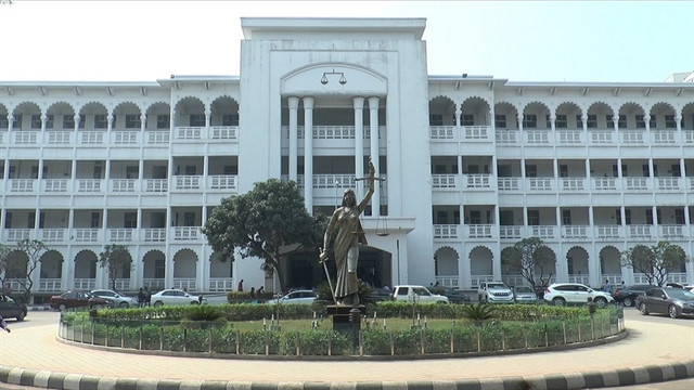 এমবিবিএস-বিডিএস ডিগ্রিধারী ছাড়া নামের আগে কেউ ‘ডাক্তার’ লিখতে পারবে না: হাইকোর্টের রায়