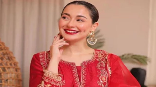 বিশ্বের সুন্দরী অভিনেত্রীর তালিকায় হানিয়া আমির